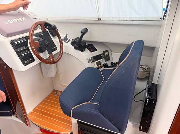 Finnmaster 7050 Sportsfamily – 2004 | Volvo Penta 4.3 GXi 10 of 12