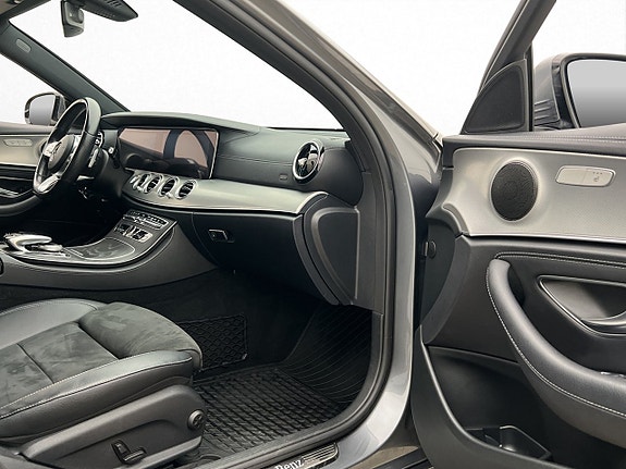 Mercedes-Benz E200 d 27 of 30