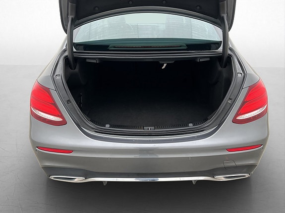 Mercedes-Benz E200 d 29 of 30