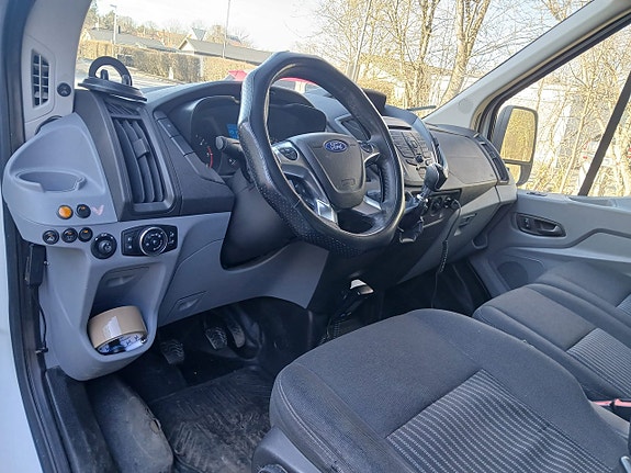 Ford Transit 4 of 19