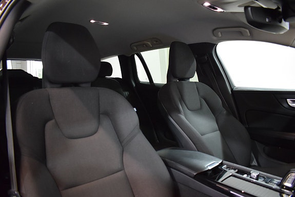 Volvo V60 13 of 22