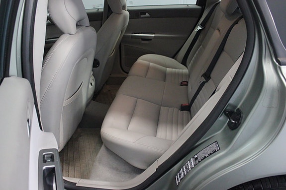 Volvo V50 10 of 19