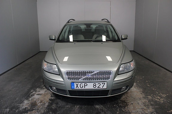 Volvo V50 5 of 19