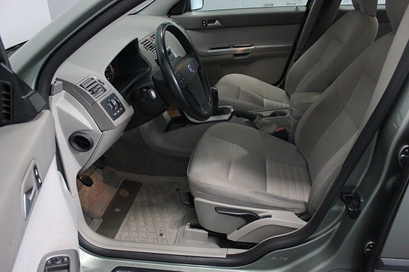 Volvo V50 8 of 19
