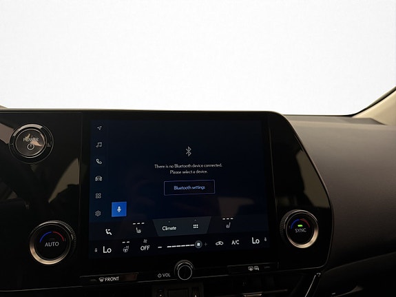 Lexus NX350h 16 of 29
