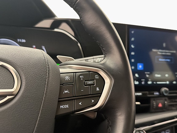 Lexus NX350h 13 of 29
