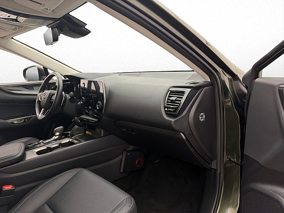 Lexus NX350h 21 of 29