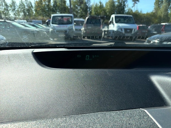 Toyota Prius 11 of 18