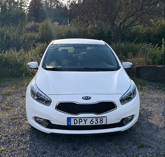 Kia Ceed 2 of 10