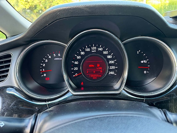 Kia Ceed 6 of 10