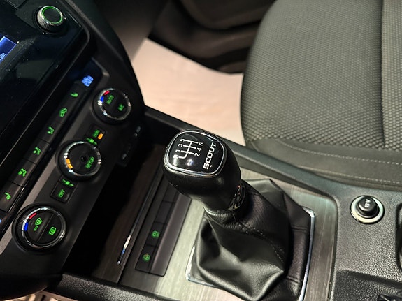 Skoda Octavia Scout 11 of 15