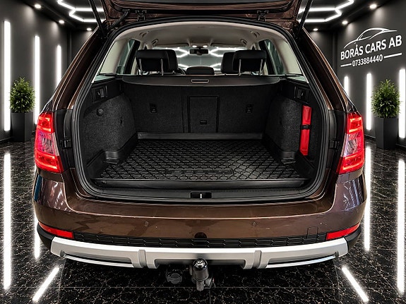 Skoda Octavia Scout 4 of 15