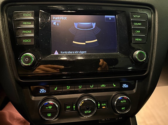 Skoda Octavia Scout 12 of 15