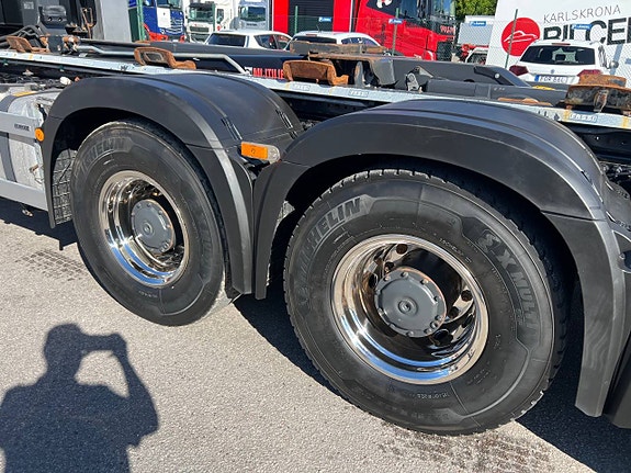 Mercedes Arocs 3251 Tridem Lastväxlare, Fullt Plogutrustad 10 of 12