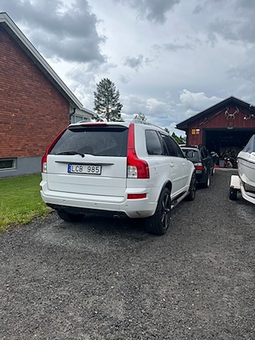 Volvo XC90 4 of 10