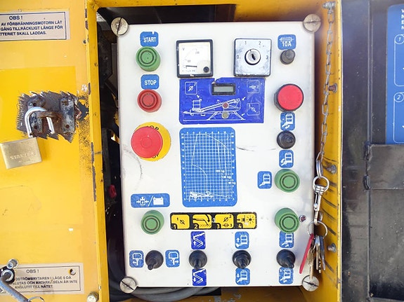 Dino 210XT Skylift 3 of 7