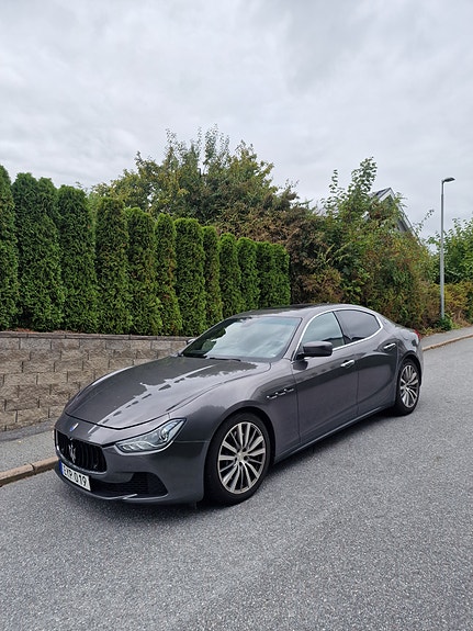 Maserati Ghibli 3 of 6