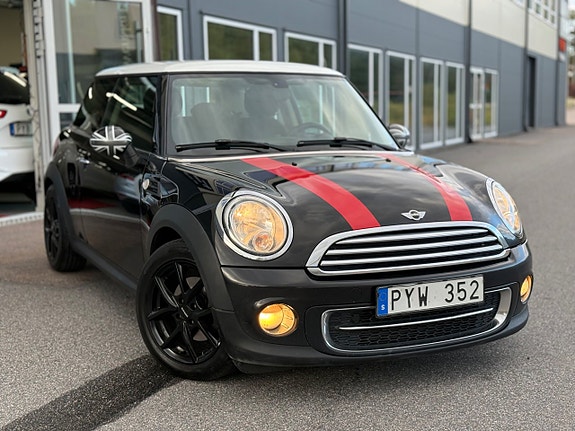 MINI Cooper 12 of 30