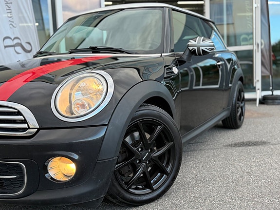 MINI Cooper 28 of 30