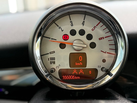 MINI Cooper 8 of 30