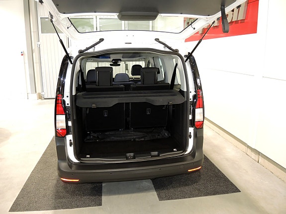 Volkswagen Caddy Maxi 10 of 23