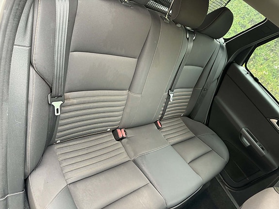 Volvo V50 7 of 9
