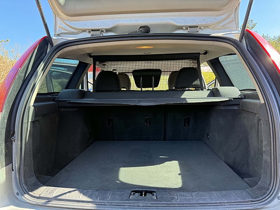 Volvo V50 8 of 9