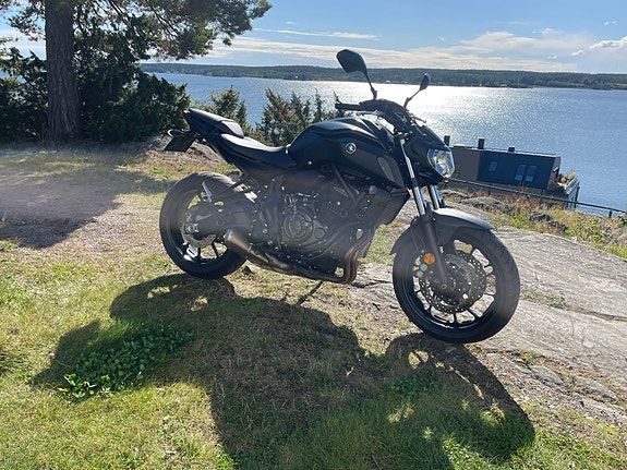 Yamaha MT-07 4 of 7