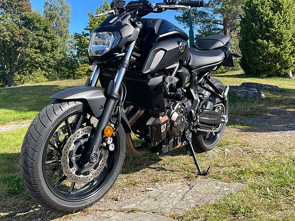 Yamaha MT-07 2 of 7