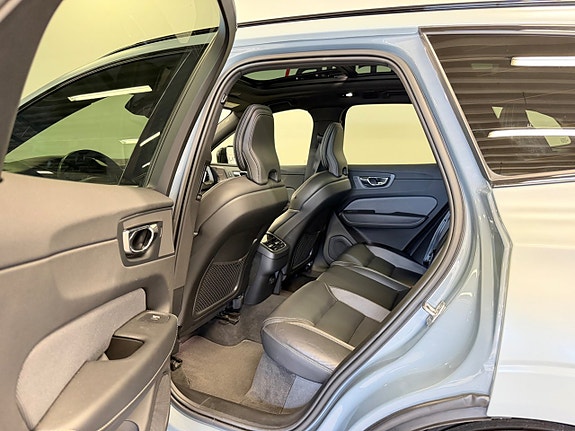 Volvo XC60 8 of 25