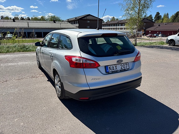 Ford Focus 3 of 8