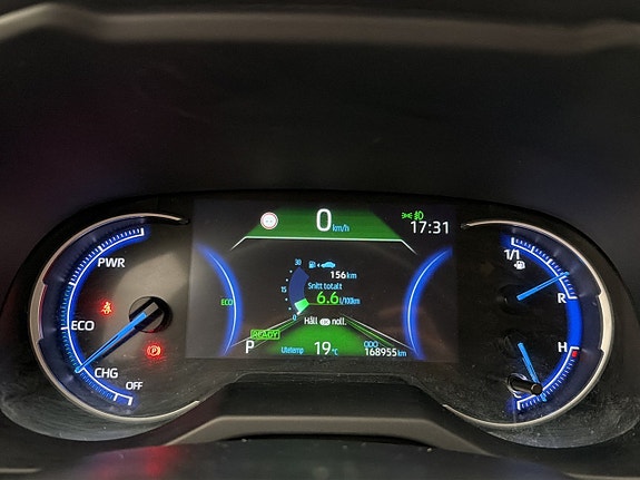 Toyota RAV4 16 of 30