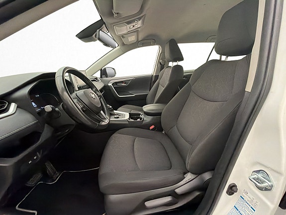 Toyota RAV4 11 of 30