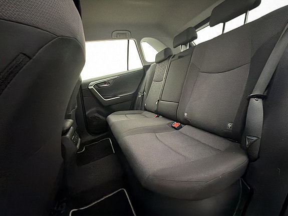 Toyota RAV4 27 of 30