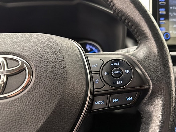 Toyota RAV4 17 of 30