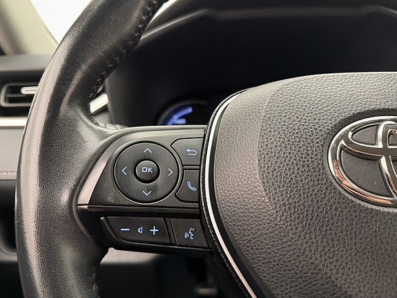 Toyota RAV4 15 of 30
