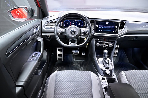 Volkswagen T-Roc 16 of 23