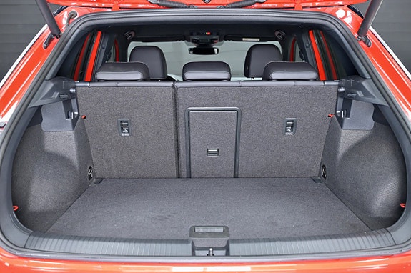 Volkswagen T-Roc 9 of 23