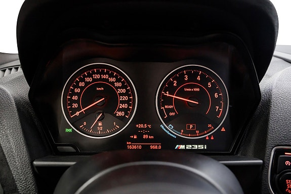 BMW M235i 16 of 27