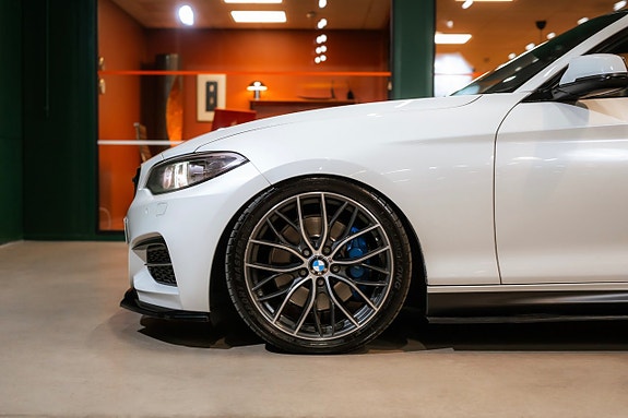 BMW M235i 8 of 27