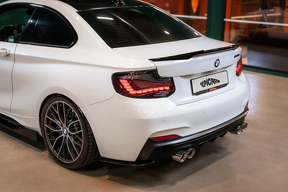 BMW M235i 4 of 27