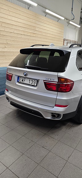 BMW X5 3 of 8