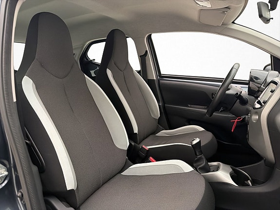 Toyota Aygo 11 of 23