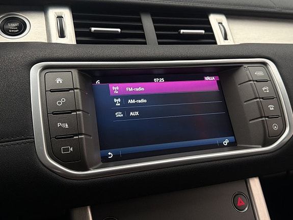 Land Rover Range Rover Evoque 21 of 28