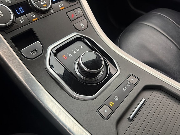 Land Rover Range Rover Evoque 22 of 28