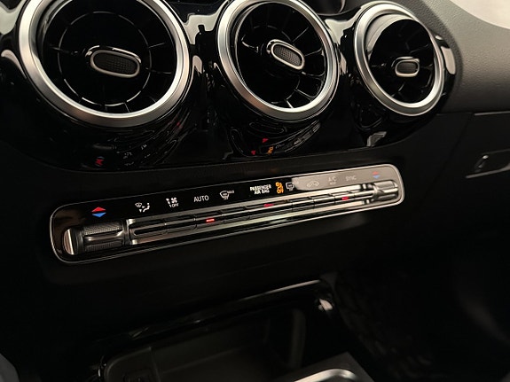 Mercedes-Benz B180 20 of 25