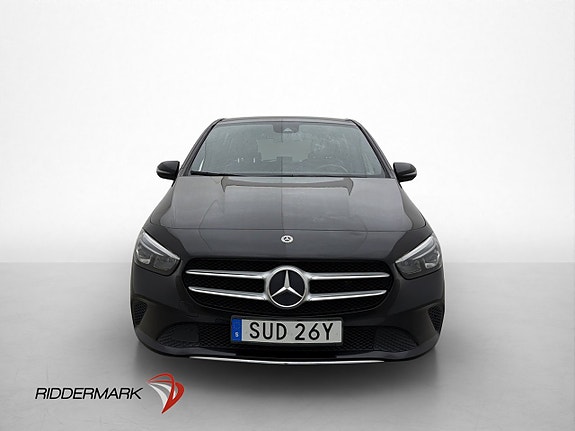 Mercedes-Benz B180 2 of 25
