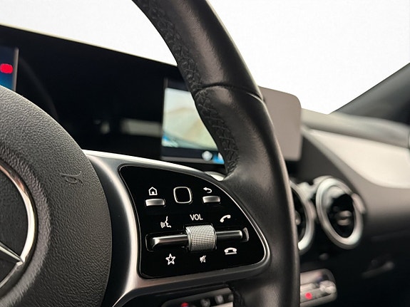 Mercedes-Benz B180 16 of 25