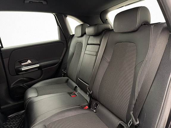 Mercedes-Benz B180 13 of 25