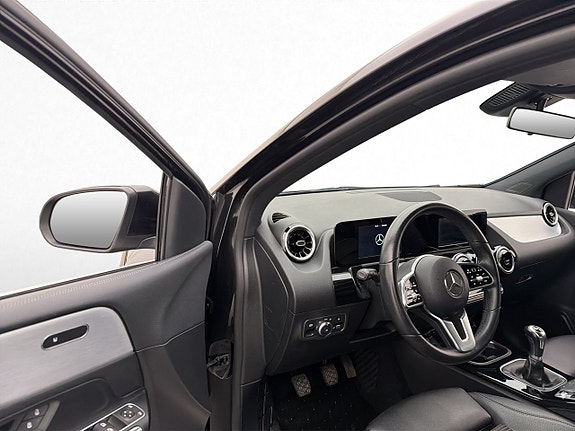 Mercedes-Benz B180 8 of 25